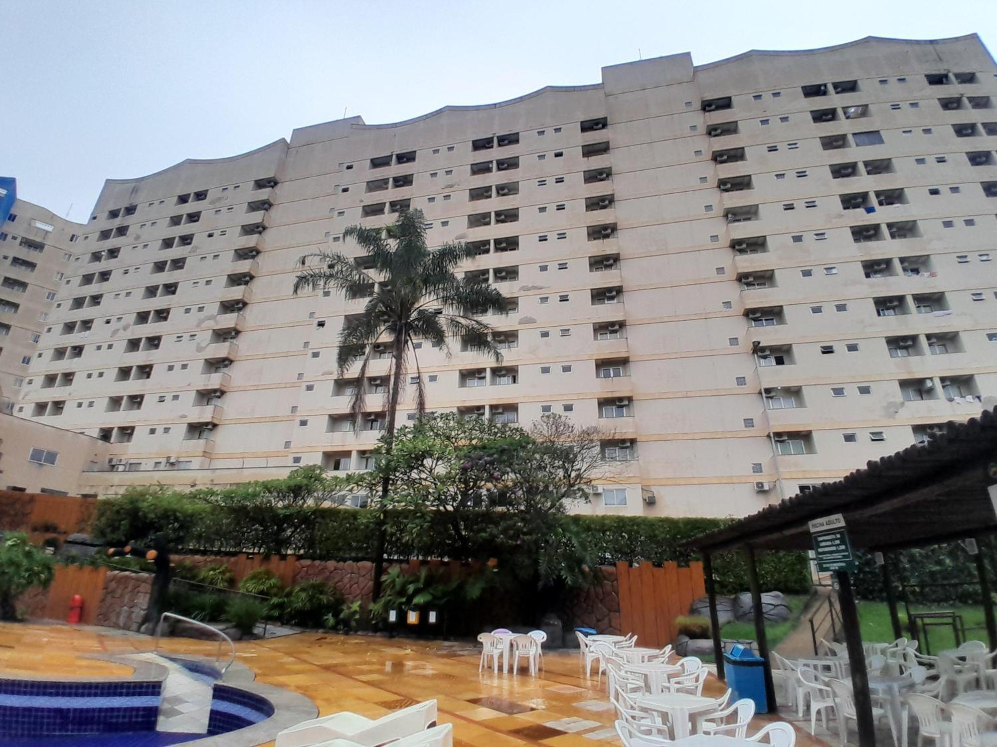 Golden Dolphin Grand - 820 Flat - - - Go